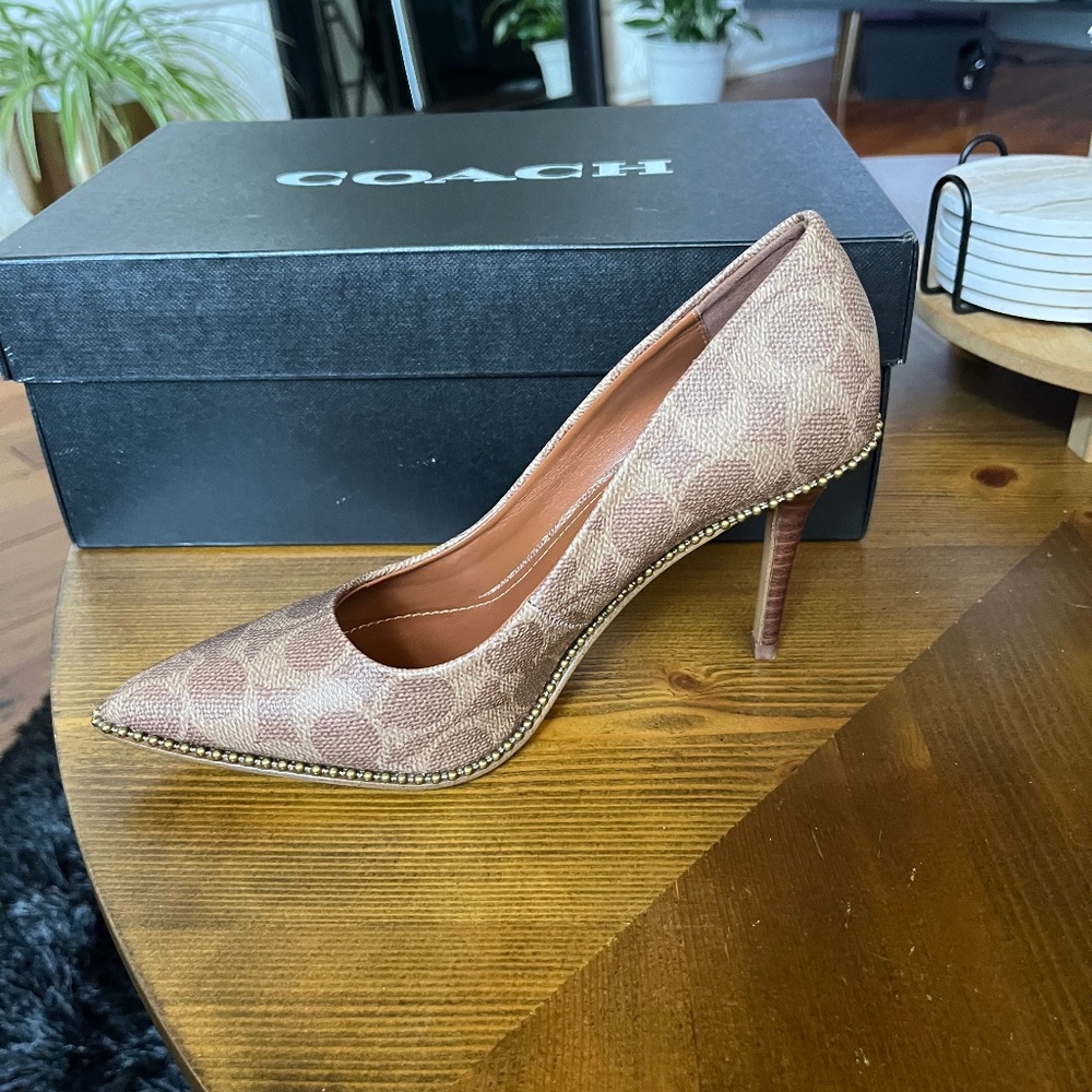COACH Waverly Pumps
